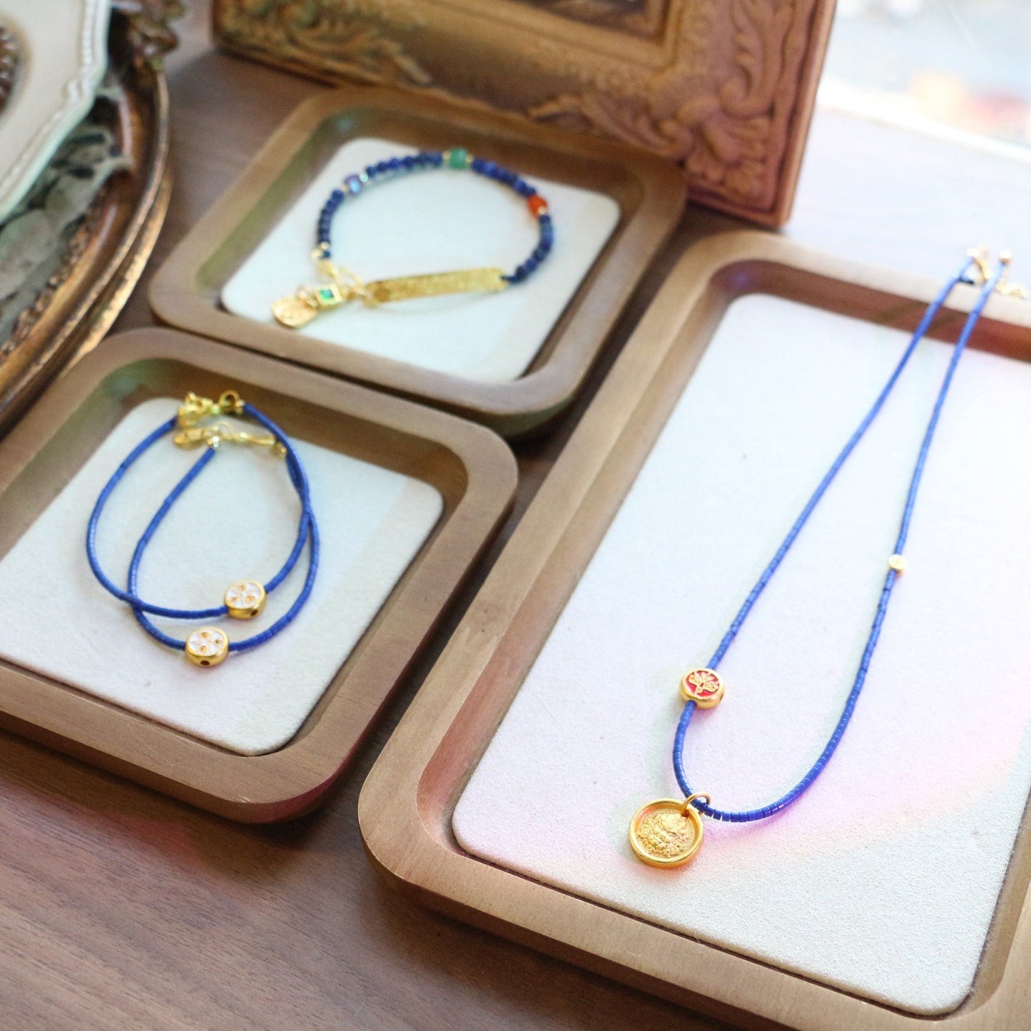 Jekira Lucky Circle Blue Gemstone Set – Adjustable Necklace & Bracelet