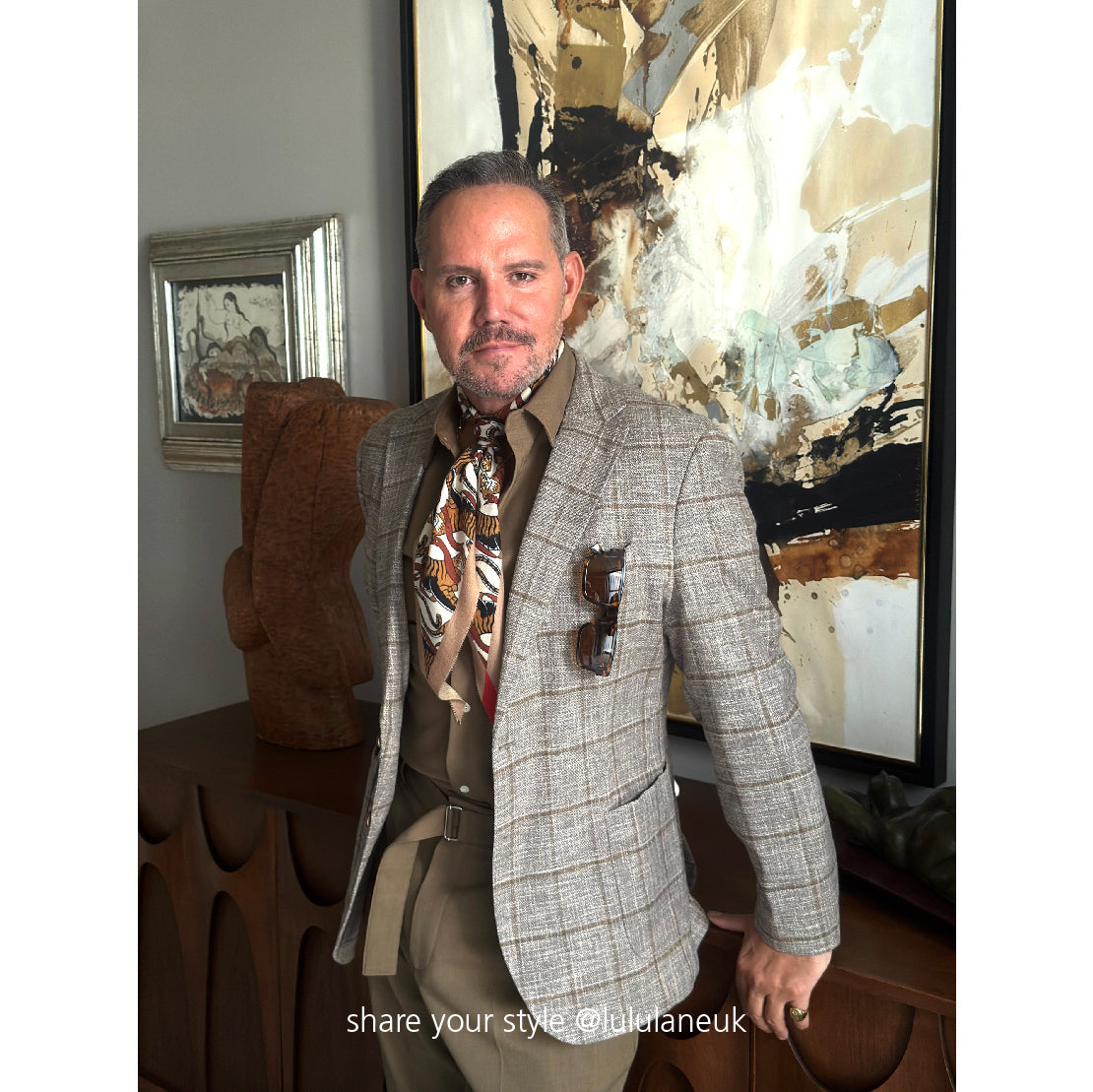 Tiger Reverie Cashmere Scarf - Unisex Luxury Silk Blended Scarf