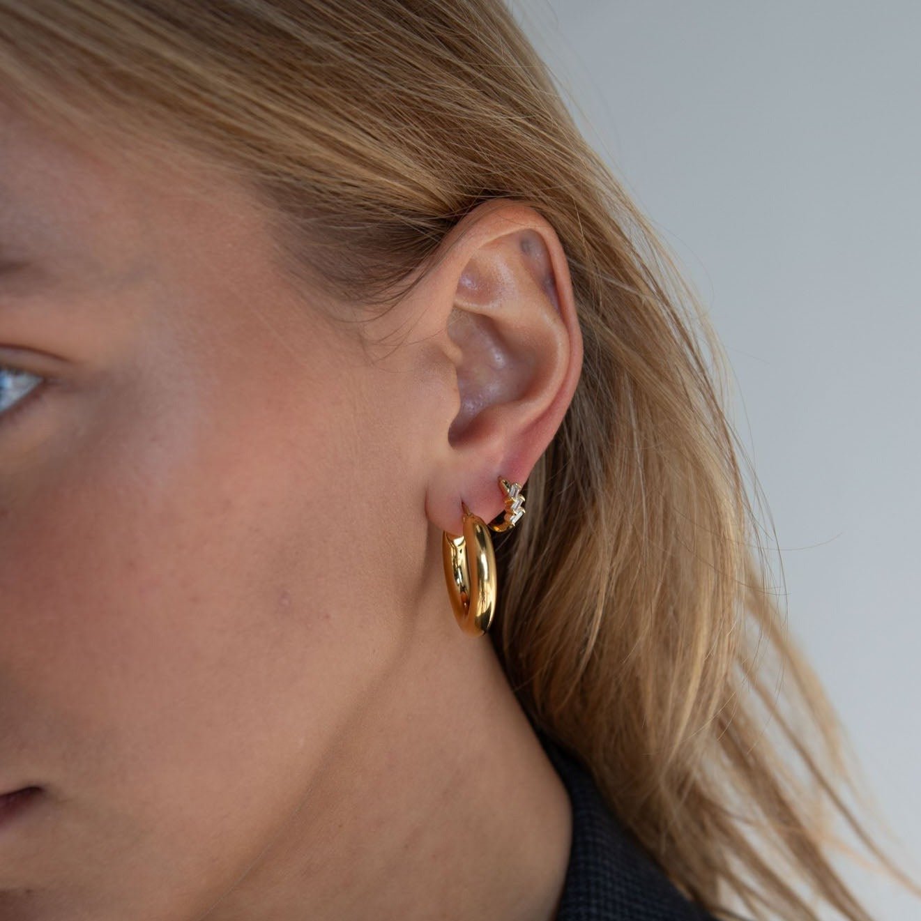 Demi Hoops