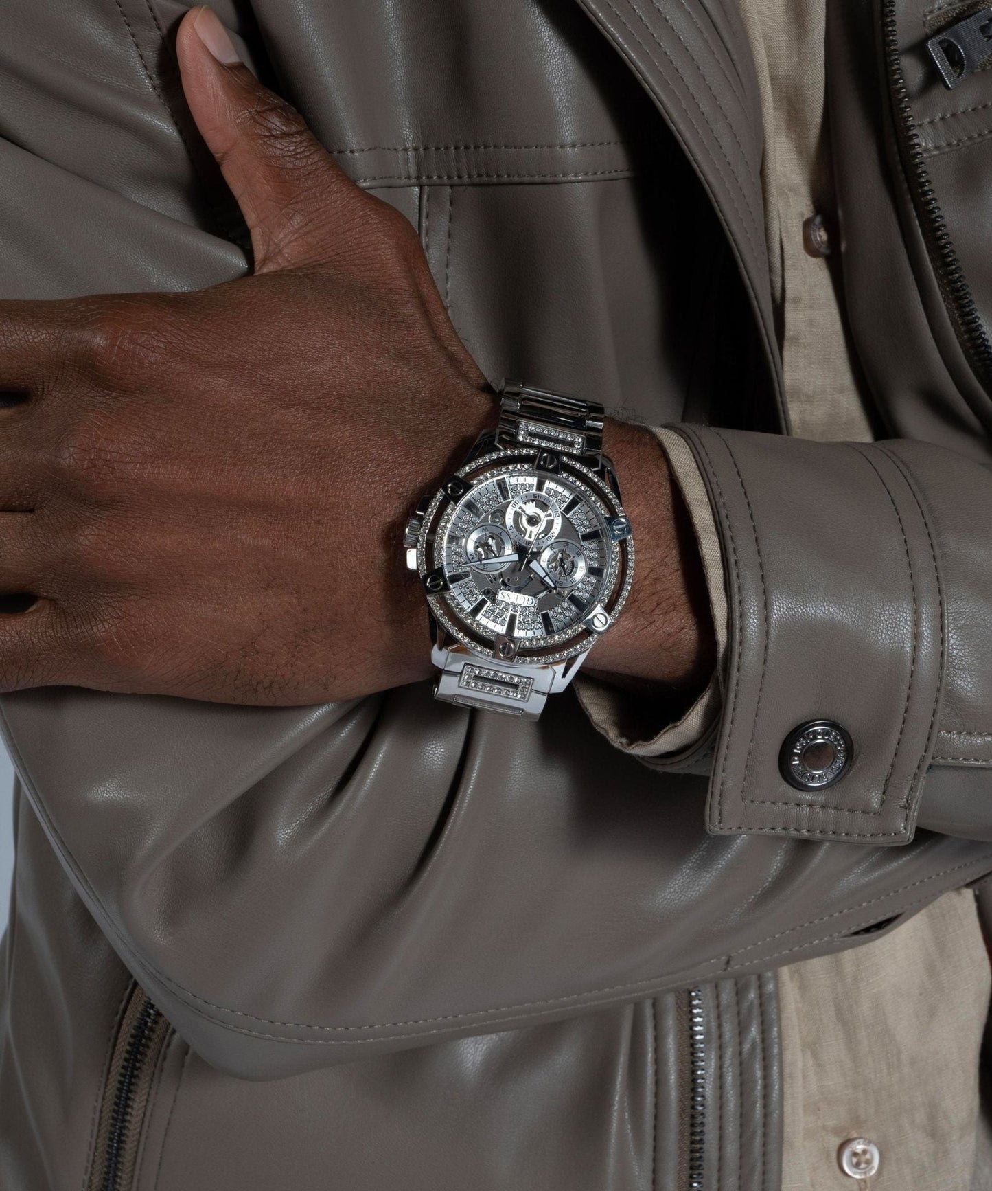 Gents King Silver Tone Stainless Steel Watch Gw0497g1