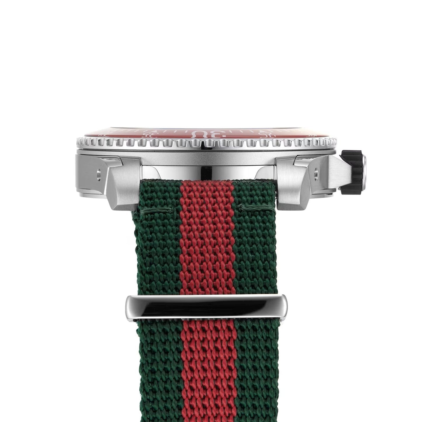 Gucci Dive Watch 40mm Ya136339
