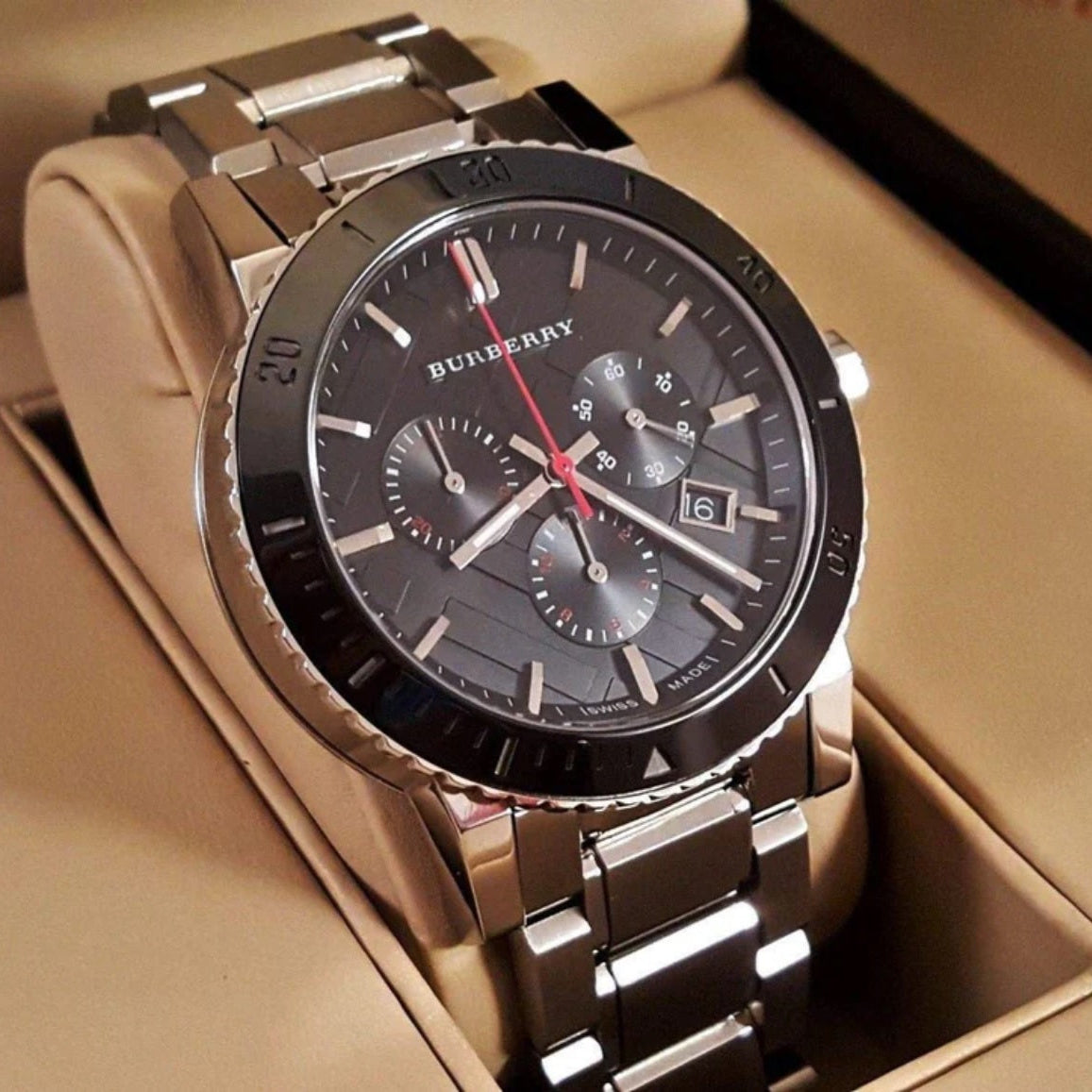 Burberry Men’s Watch Stainless Steel Silver Strap With Black Dial BU9380 The City