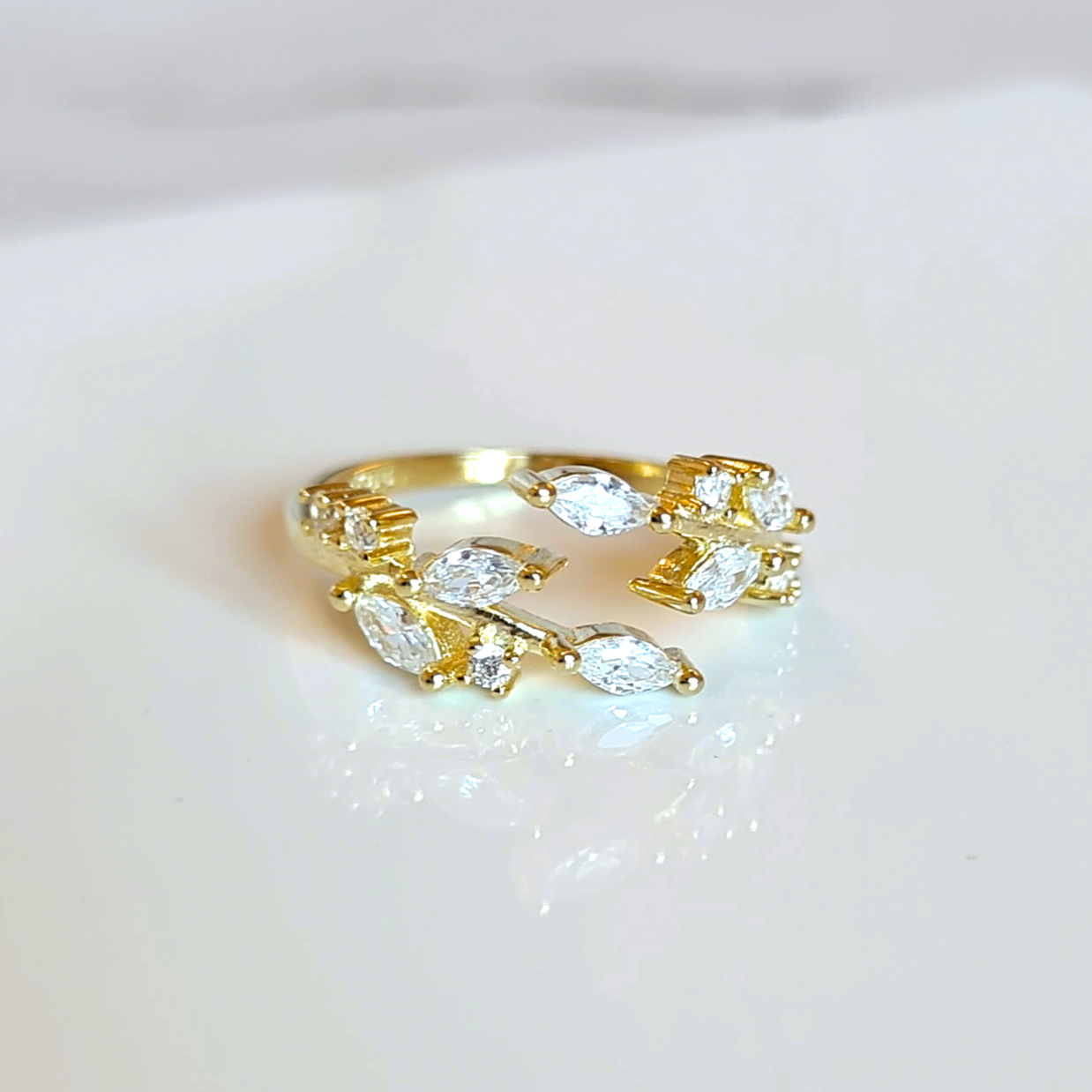 Adjustable Leaf Ring in Gold