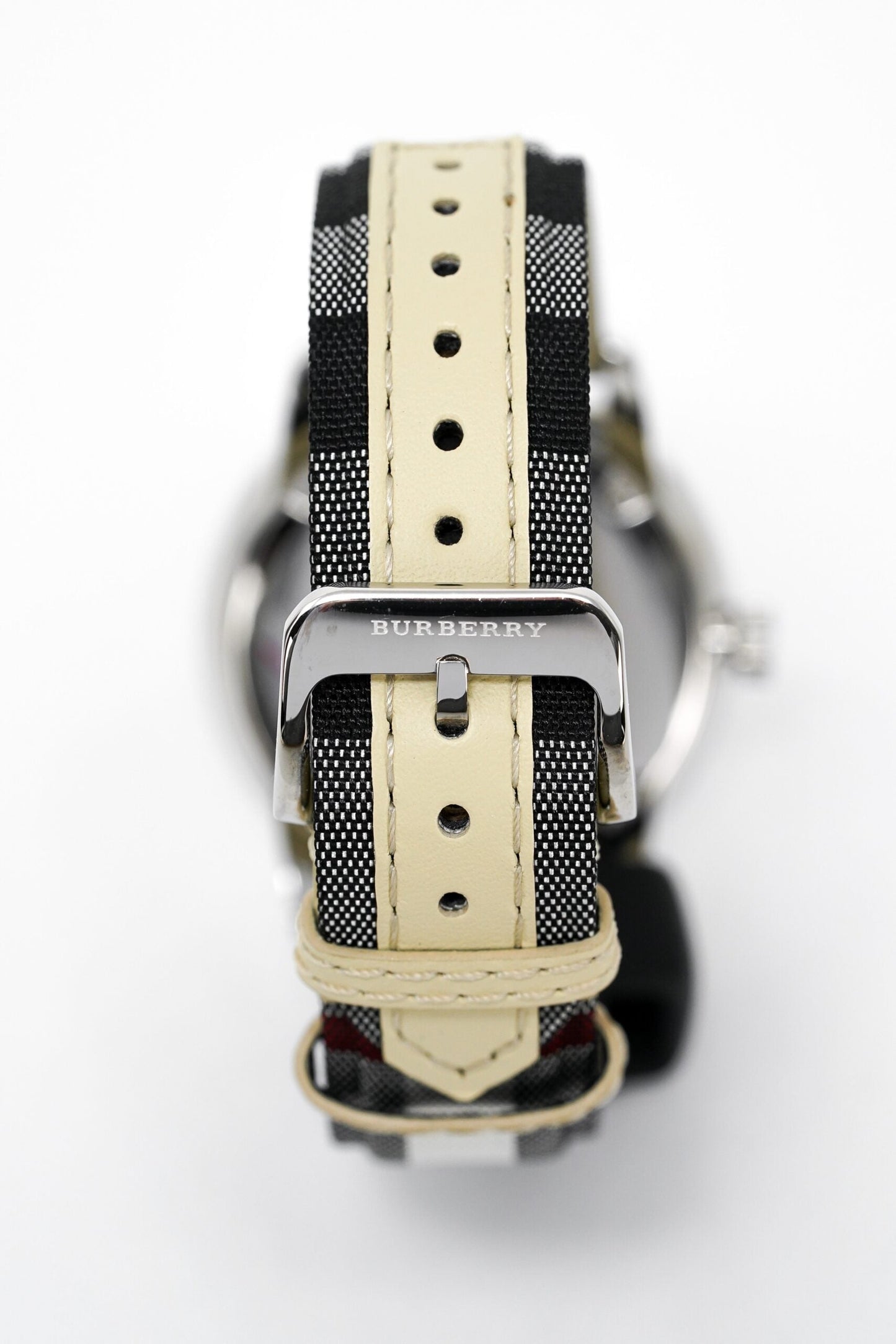 Burberry Mens Watch The Classic Horseferry Silver Bu10002