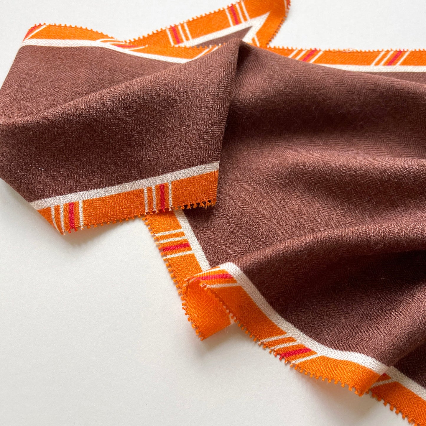 Classic English Plaid Cashmere Scarf - Unisex Luxury Silk Blended Scarf