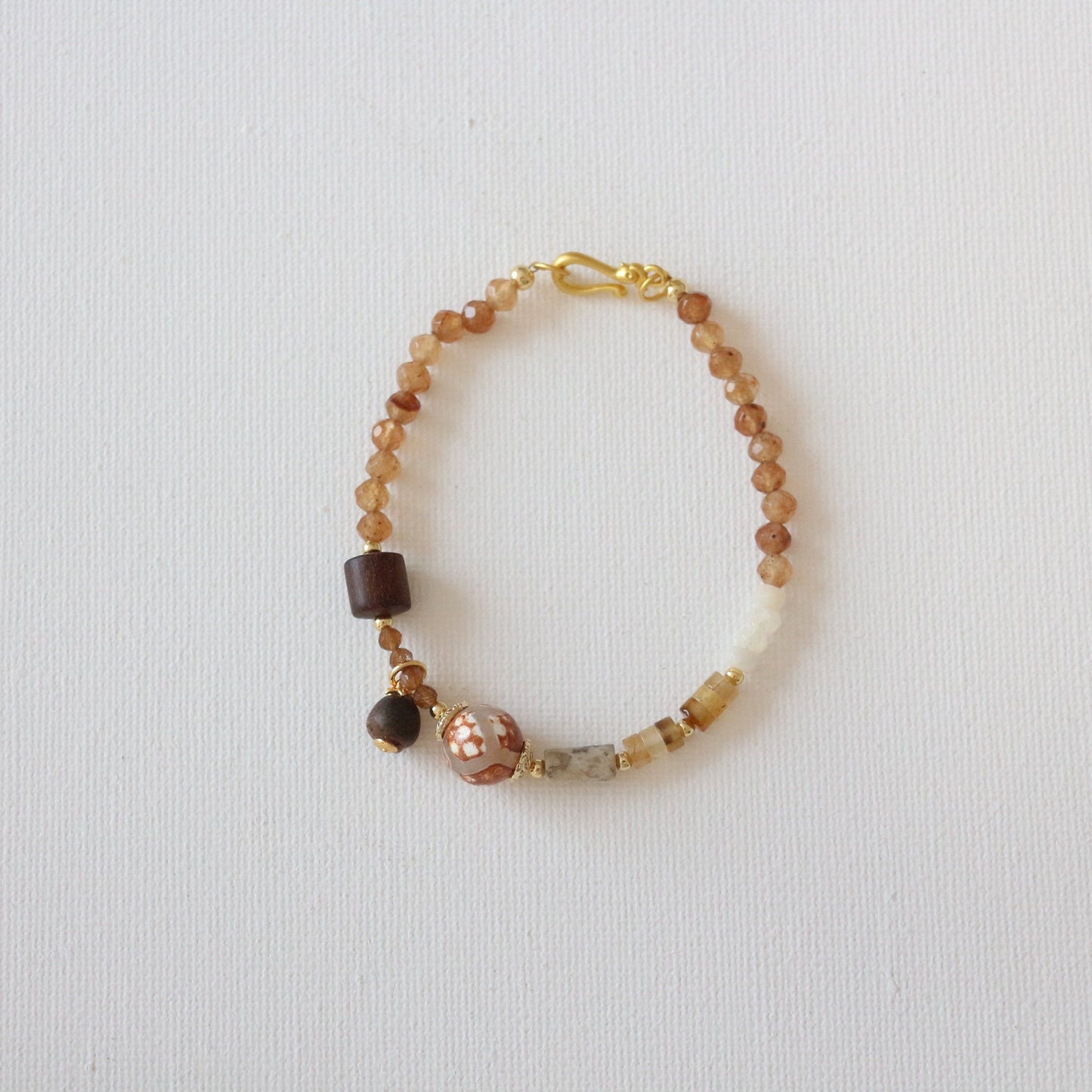 Jekira Sandalwood & Agate Jewelry Set