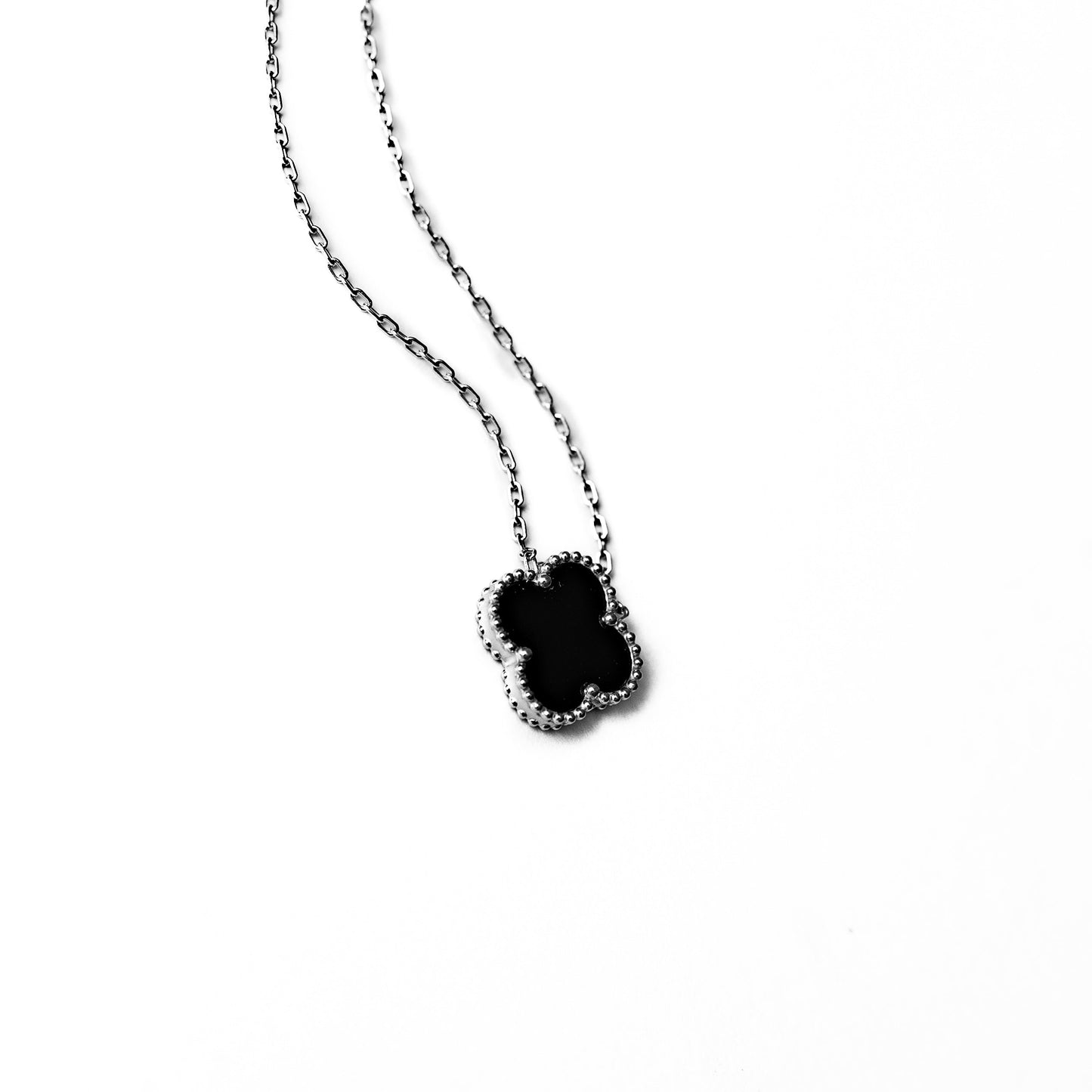 Silver Single Clover Necklace (Black)