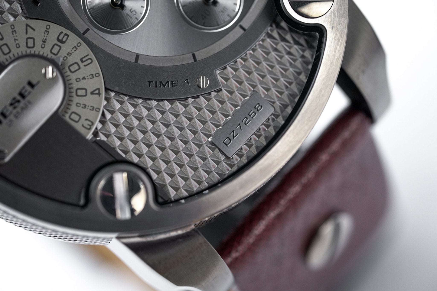 Diesel Dz7258 Men S Chronograph Little Daddy Gun Metal Brown Watch