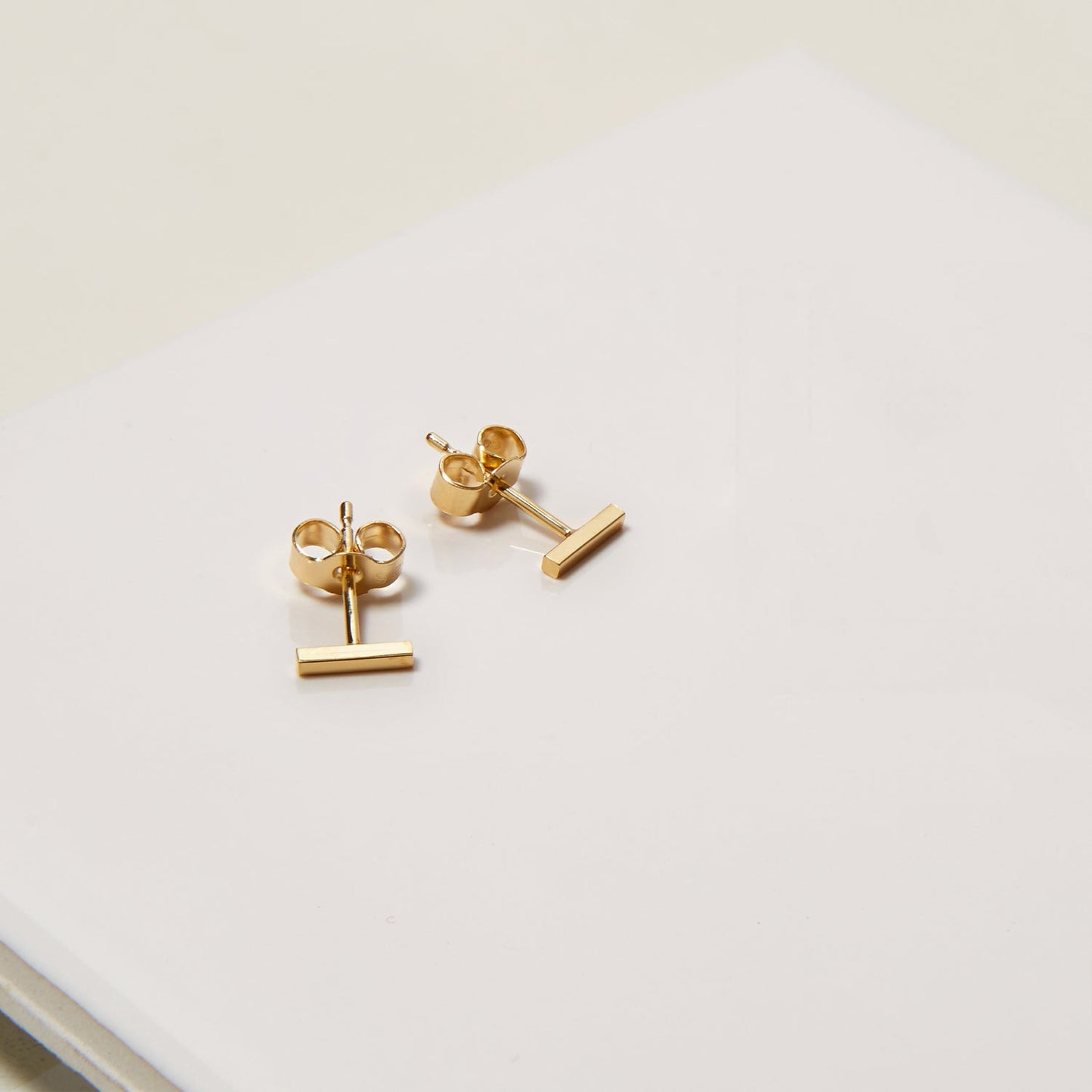 Mini Bar Stud Earrings - Gold