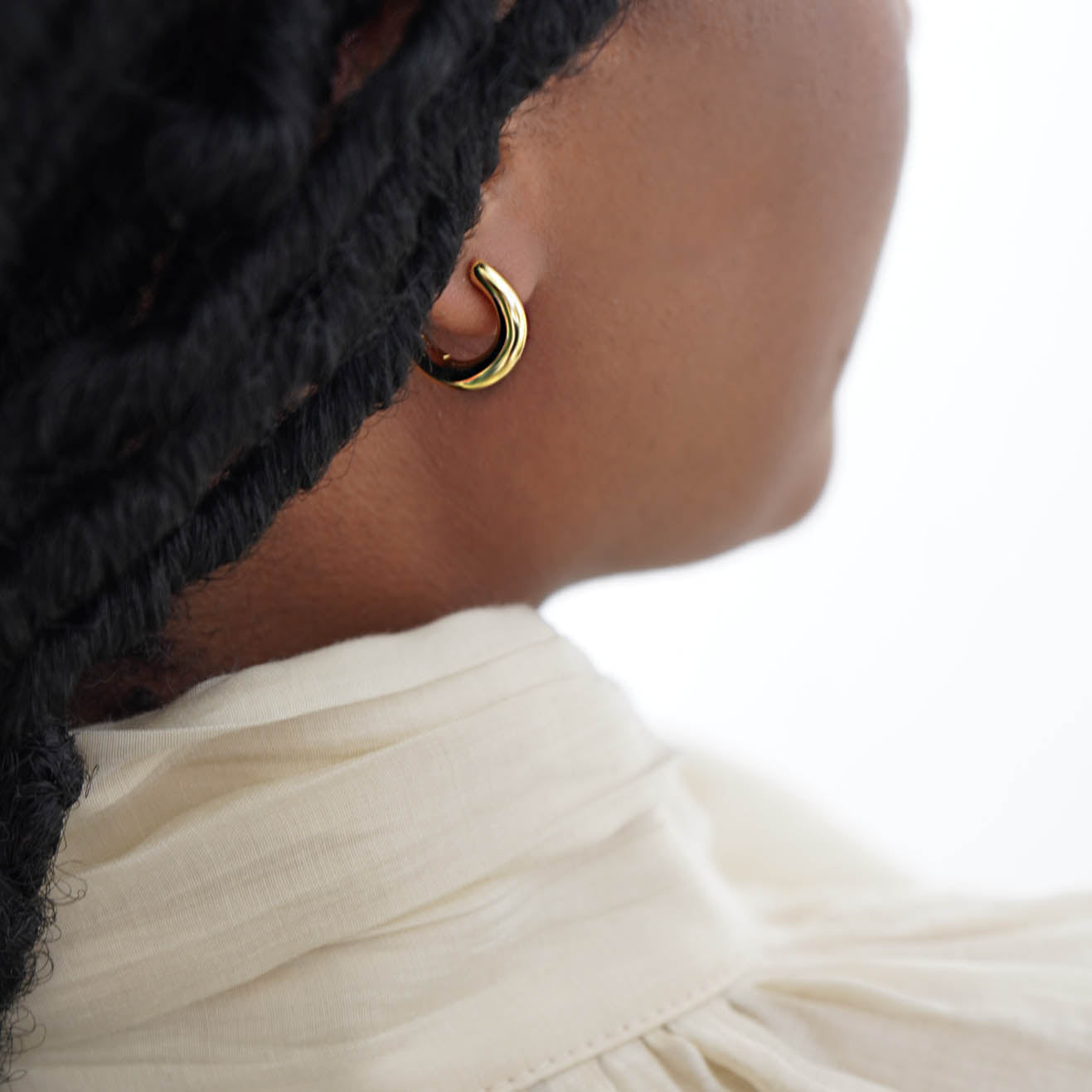 Wobbly Classic Small Hoop Earrings